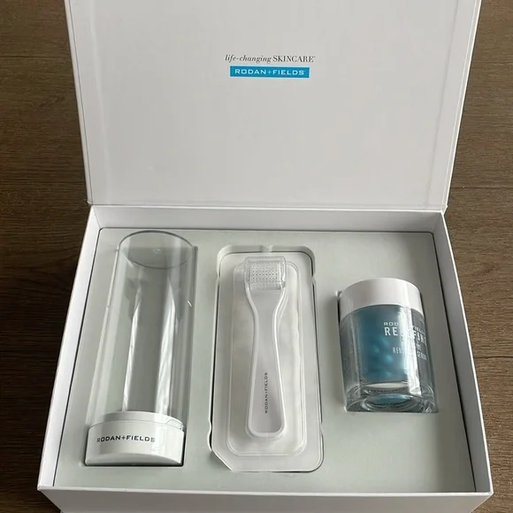 Rodan + Fields Redefine AMP MD Skincare Set - new - Picture 2 of 7